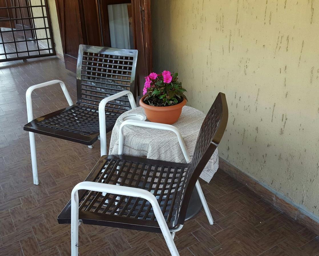 Hotel Franini Costa Volpino Exterior foto